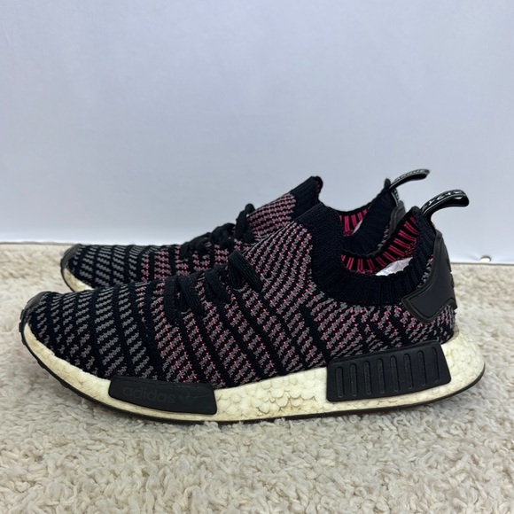 Adidas NMD R1 Black and Pink Sneakers Size 9 Men’s‎ - Picture 1 of 10